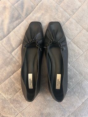 La Mode Classic black leather square toe flats size 38